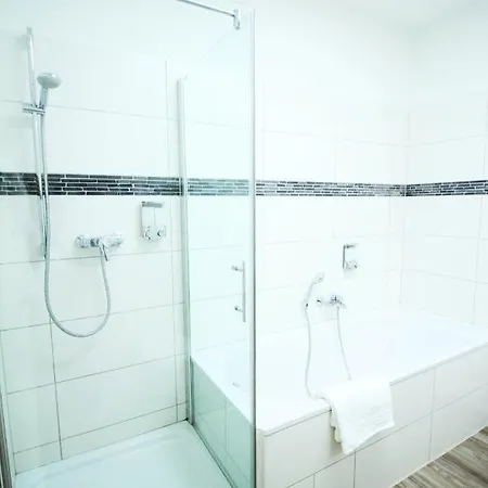 Appartement Space Loft Wohndesign Mit 2 Schlafzimmern L 450M Bis Uni *