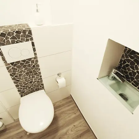 Space Loft Wohndesign Mit 2 Schlafzimmern L 450m Bis Uni * דיסבורג