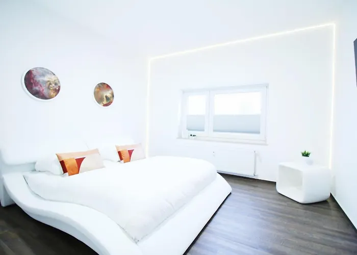 Lejlighed Space Loft Wohndesign Mit 2 Schlafzimmern L 450M Bis Uni *